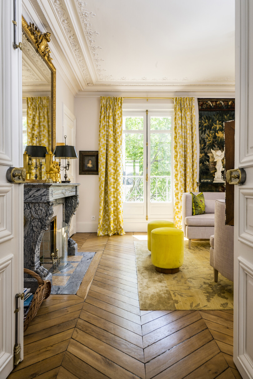 Dans l’appartement parisien de Violaine de Pourtalès.